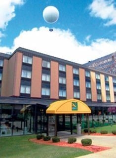 Quality Hotel & Suites Niagara Falls2