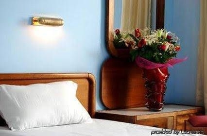 California Beach Hotel3