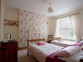 Brimpts Farm Cottage3