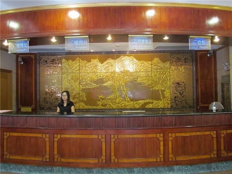 Canton Lucky Hotel2