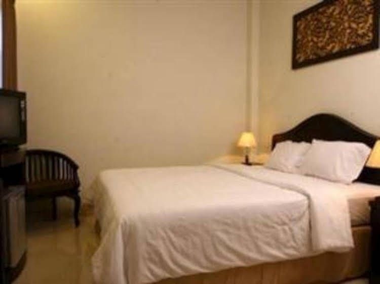 Asia Hotel2