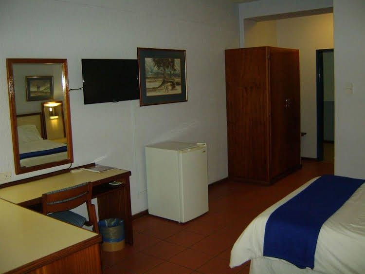 Gaborone Hotel2