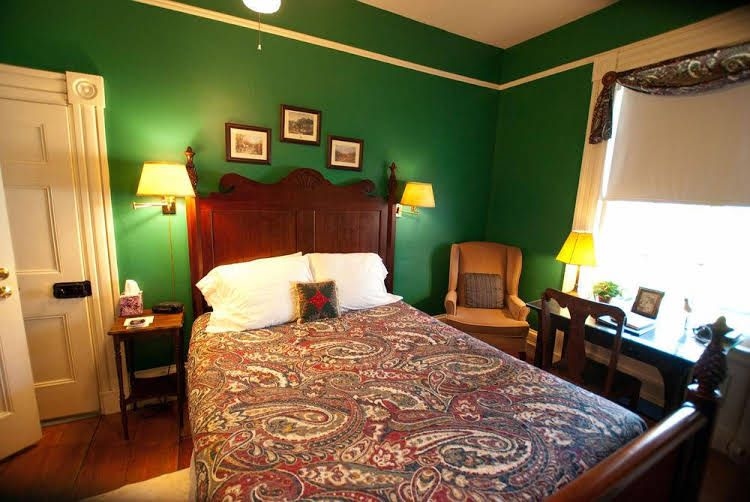 Strong House Inn0