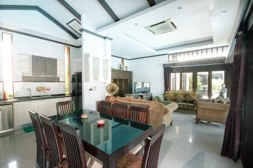 5 bedrooms Villa