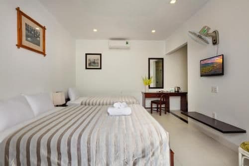 Economy Triple Room with Shared Bathroom