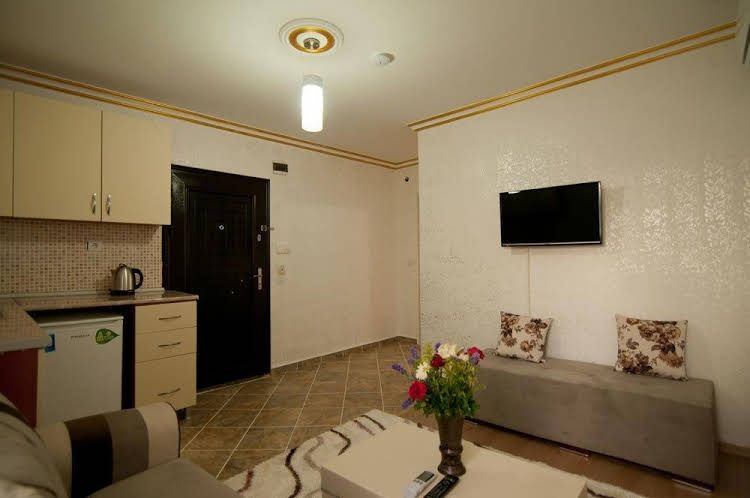 Bera House0