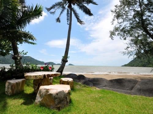 Villa - Beach Front