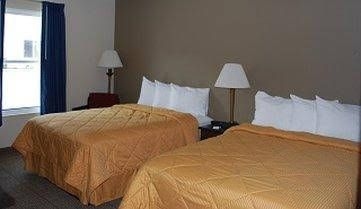 Clinton Inn & Suites0