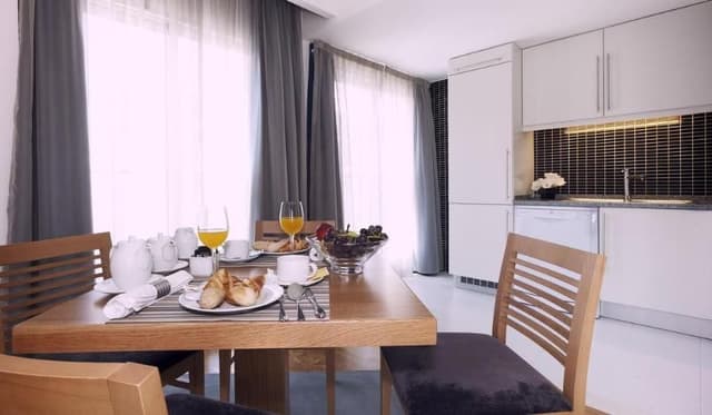 APARTMENT CAPACITY 6