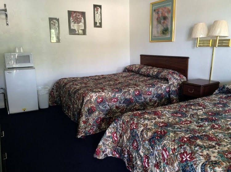 Best Budget Inn1