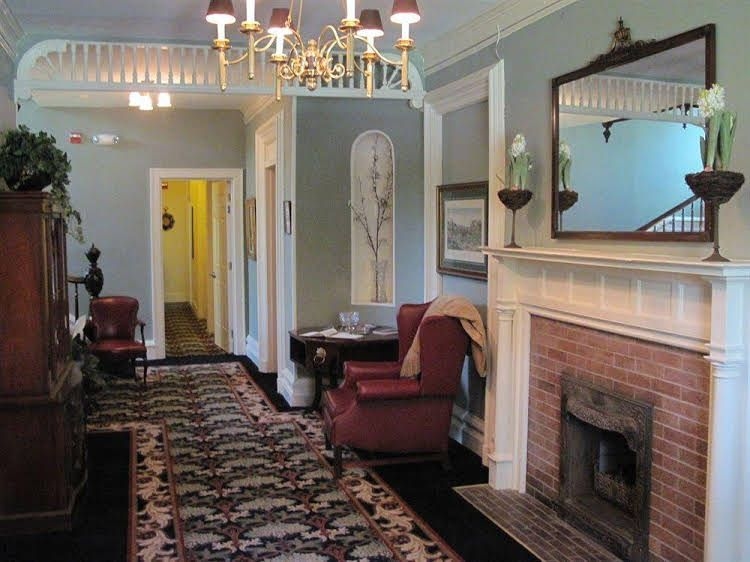 Debary Inn2