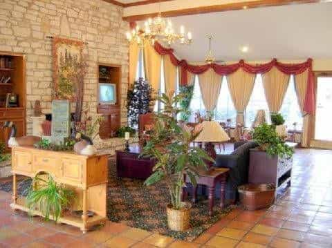 Country Hearth Inn