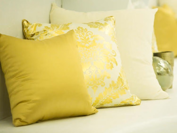 Gold Hotel1