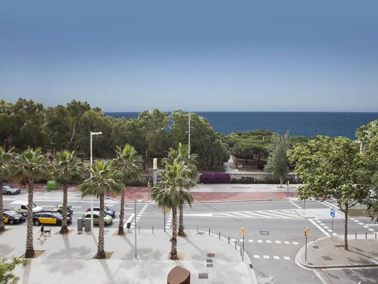 Homearound Rambla Suites & Pool1