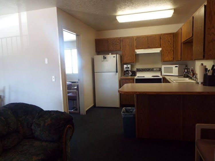 Four Corners Inn1