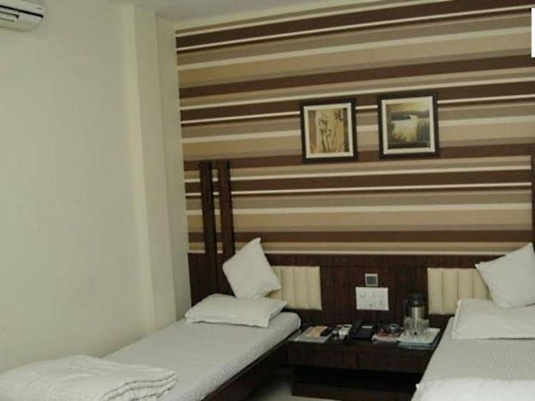 โรงแรมคอสเวย์ (Hotel Causeway)4