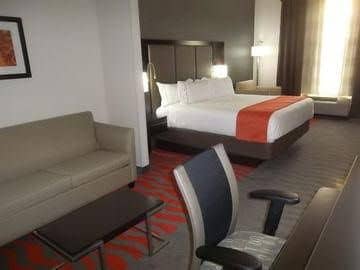 Holiday Inn Express & Suites Monroe Holiday Inn Express & Suites Monroe