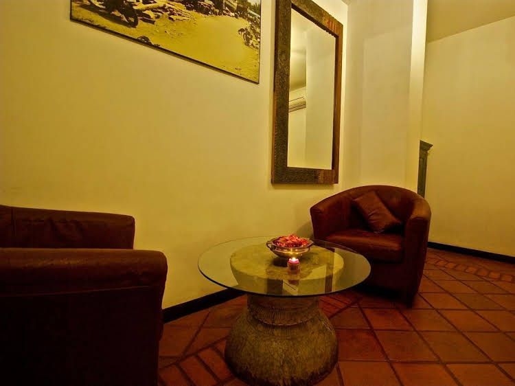 Satsanga Hotel2