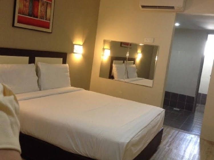 Biz Hotel Shah Alam1