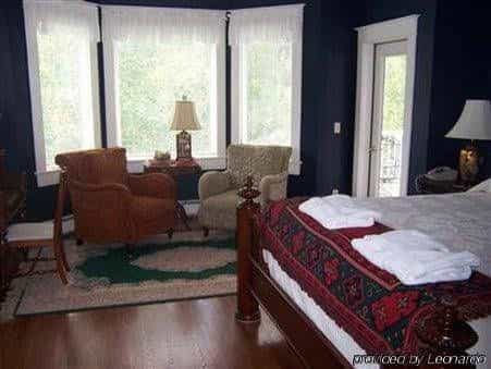 China Clipper Inn Bed and Breakfast