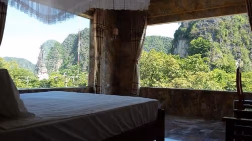 King Room with Mountain View