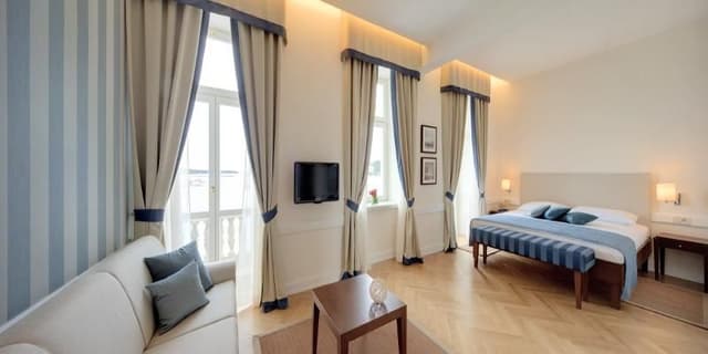 JUNIOR SUITE STANDARD