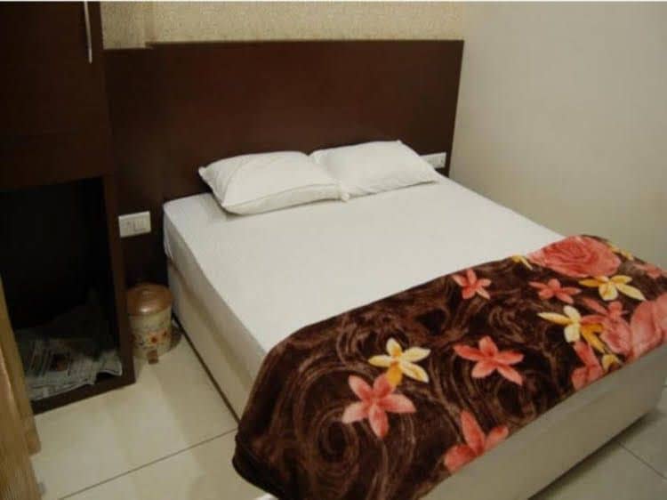 Hotel Poonam Palace Hotel Poonam Palace