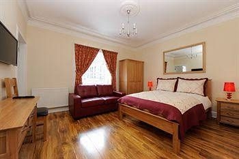 Edinburgh City Suites2