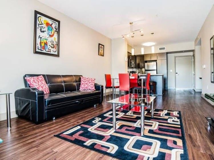 Hollywood Daisy Apartment2