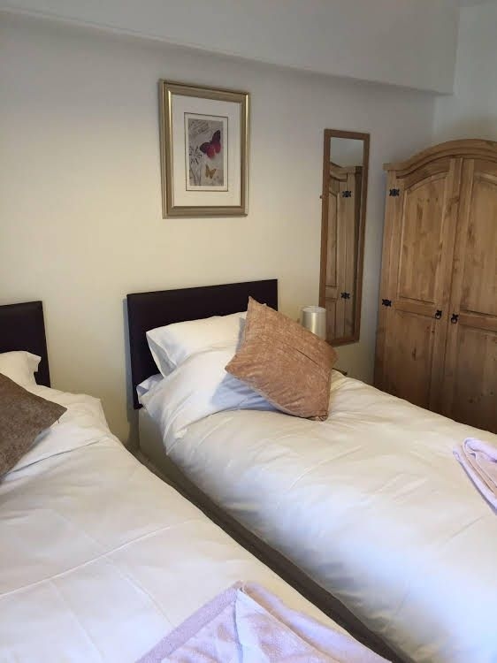 The New Court Hotel0