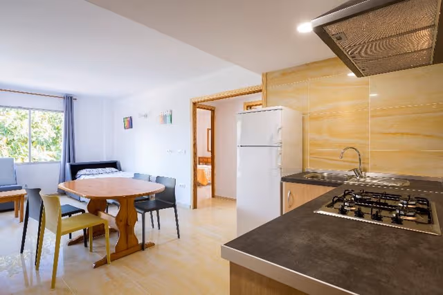 APARTMENT CAPACITY 5 TWO BEDROOMS