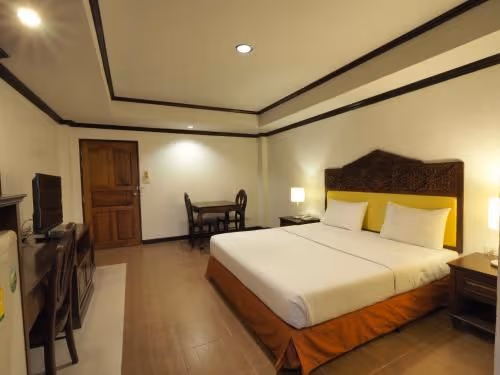 Deluxe Double or Twin Room