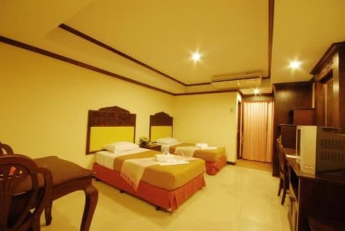 Deluxe Double or Twin Room