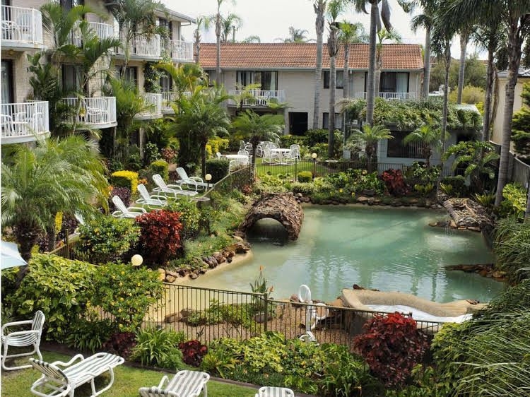 Allamanda Retreat The Entrance2