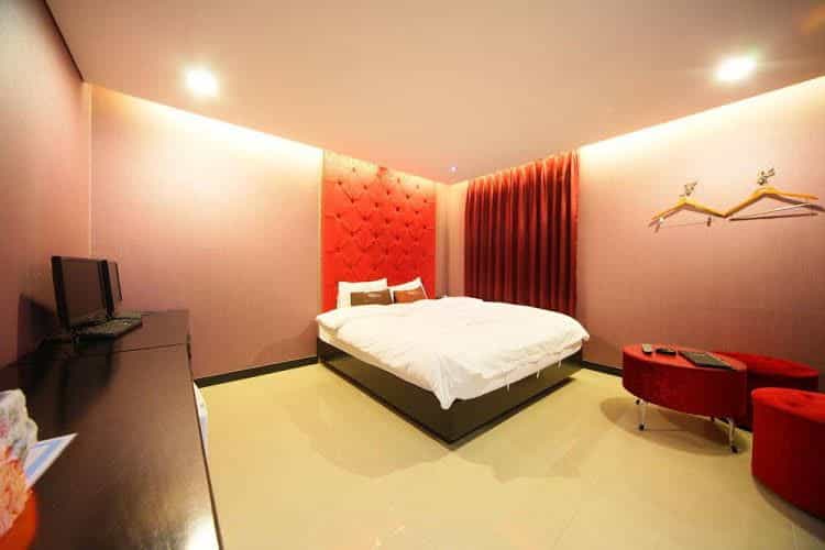 Iris Motel Iris Motel