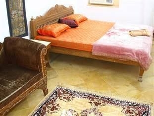 Arya Haveli2