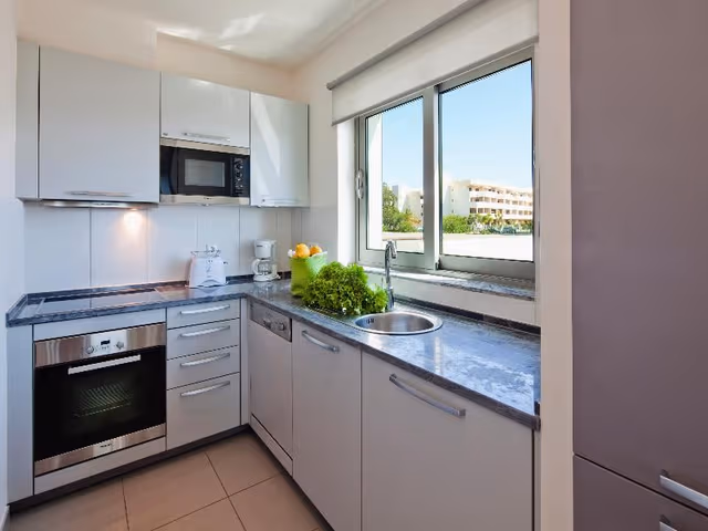 APARTMENT CAPACITY 2 ONE BEDROOM