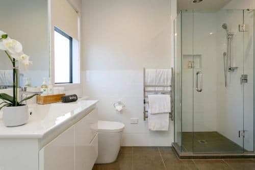 Superior 2 Bedroom Lake View Apartment