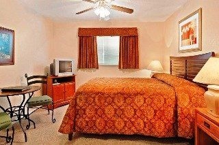 Carriage House Condominiums3
