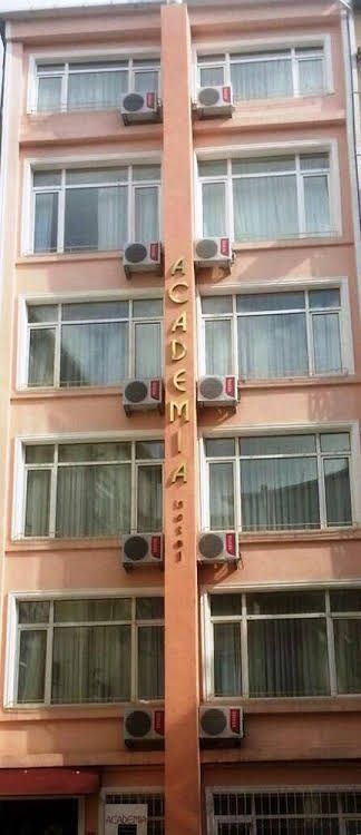 Academia Istanbul4