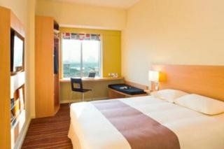 Ibis Al Rigga1