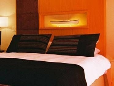 Island Club Hotel & Apartments1