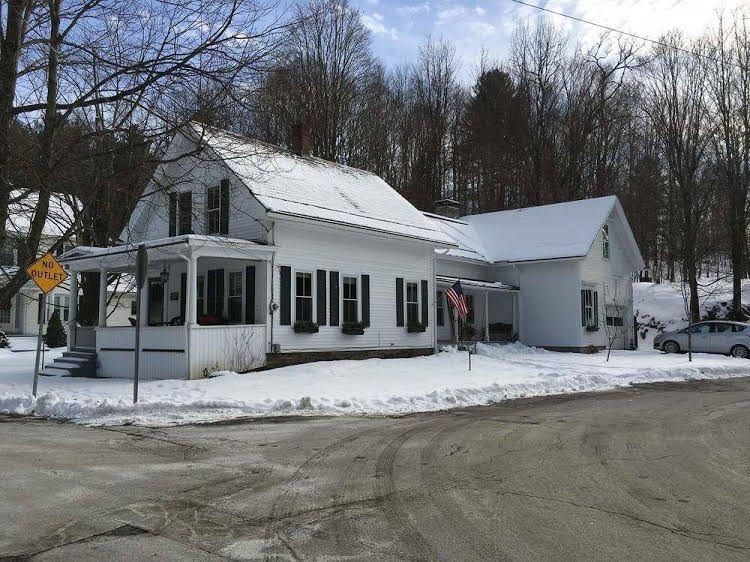 Hobble Inn0