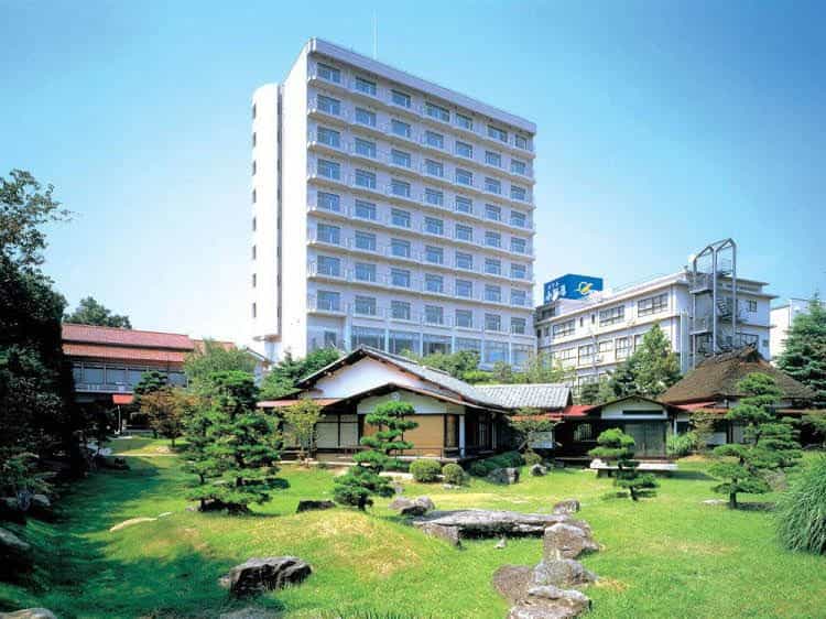 โรงแรมปาเรนส์ โอโนะยะ