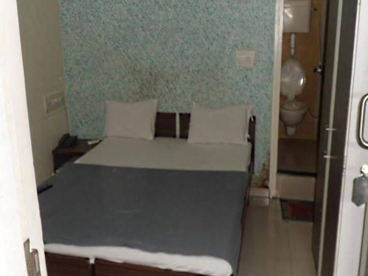 Hotel Atithi0