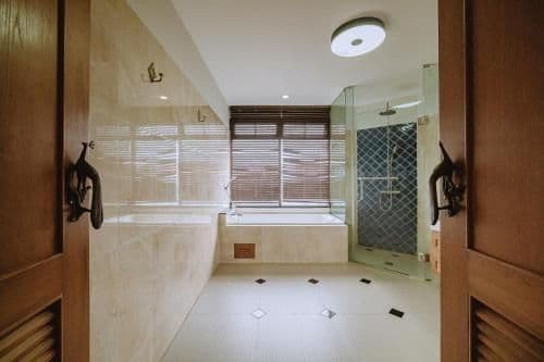 Deluxe Suite with Balcony