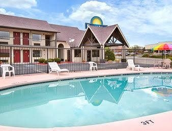 Cleveland Motel0