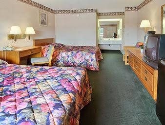 Cleveland Motel3