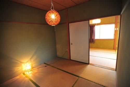 Nagasaki Kagamiya0