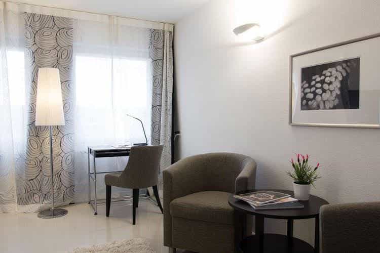 Hotel Six Hotel Six